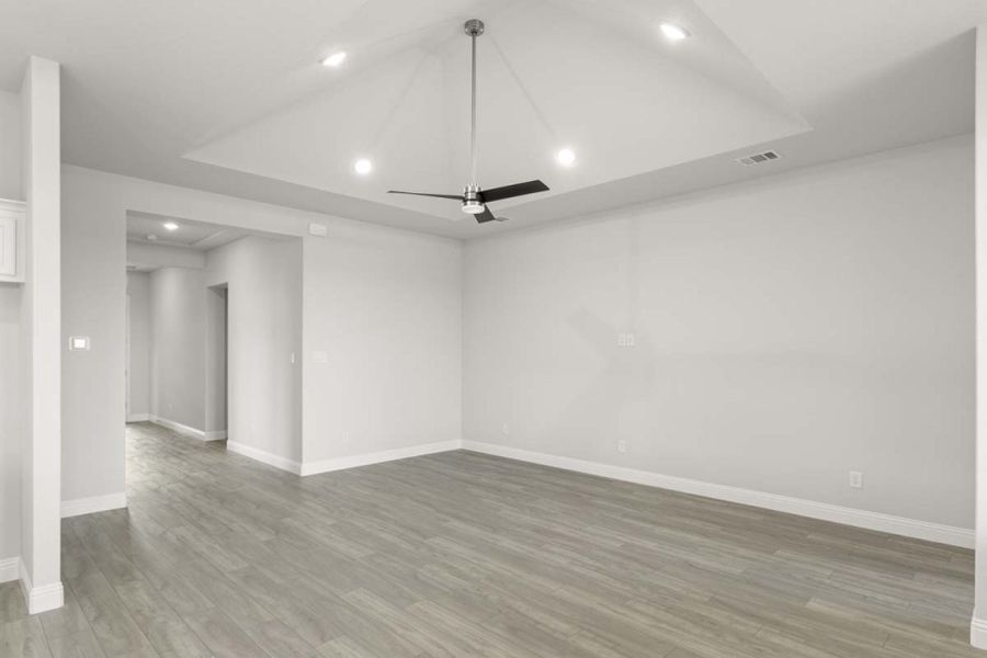 Spacious, unfurnished interior of a new home in Creekview Meadows, Pilot Point (Image 12).