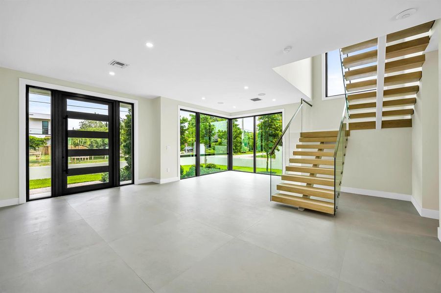 445 NE 11TH AVE-6