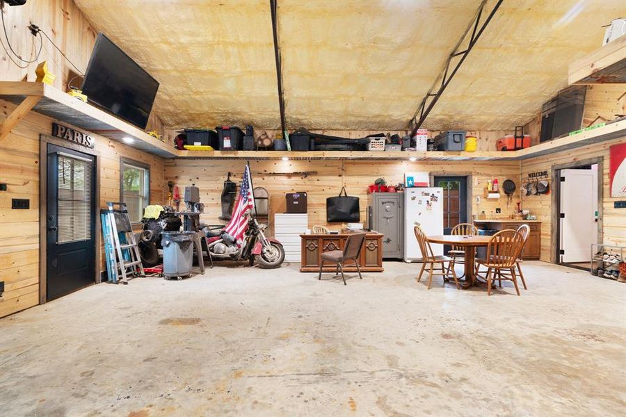 Community amenities in , Blossom (Image 16).