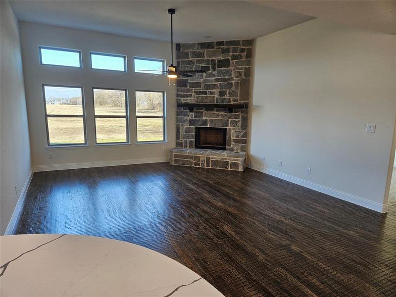 Spacious, unfurnished interior of a new home in Corner Stone Ranch, Howe (Image 28).