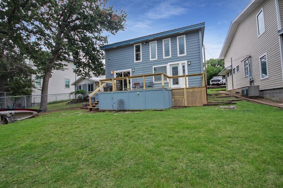 Front exterior of a new home in , Weatherford, TX, highlighting curb appeal (Image 16).