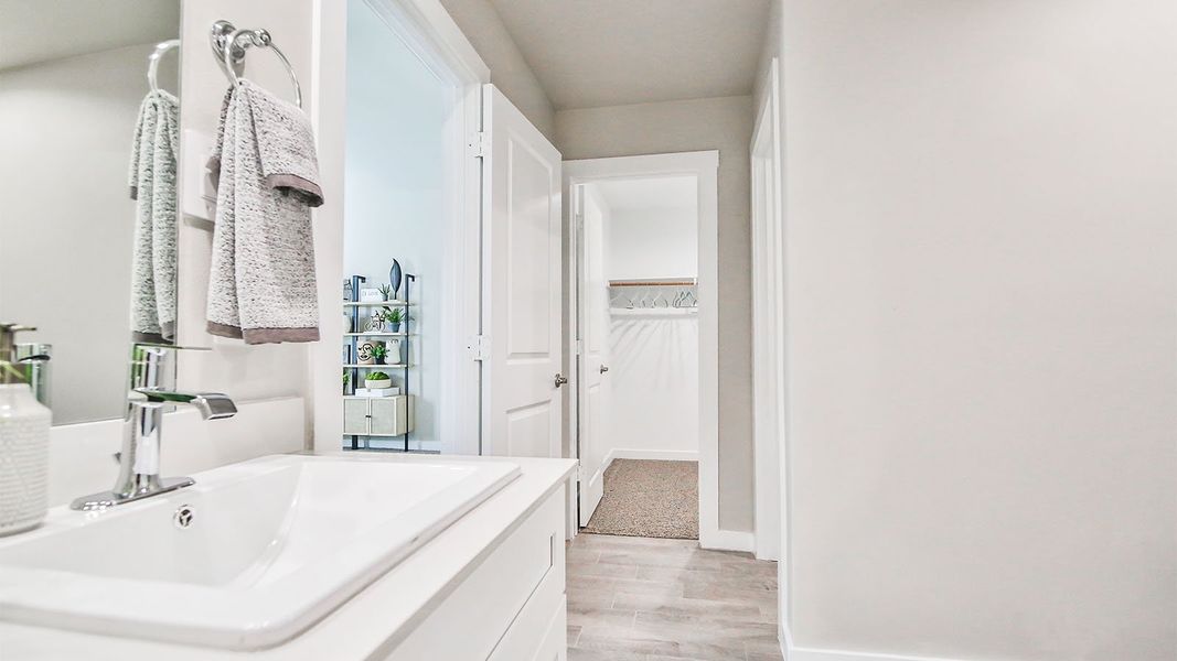 Representative furnished interior of a home built from the The Kingston by D.R. Horton in Abbey Glen, Lubbock (Image 35). Representative furnished interior of a home built from the The Kingston by D.R. Horton in Abbey Glen, Lubbock (Image 35).