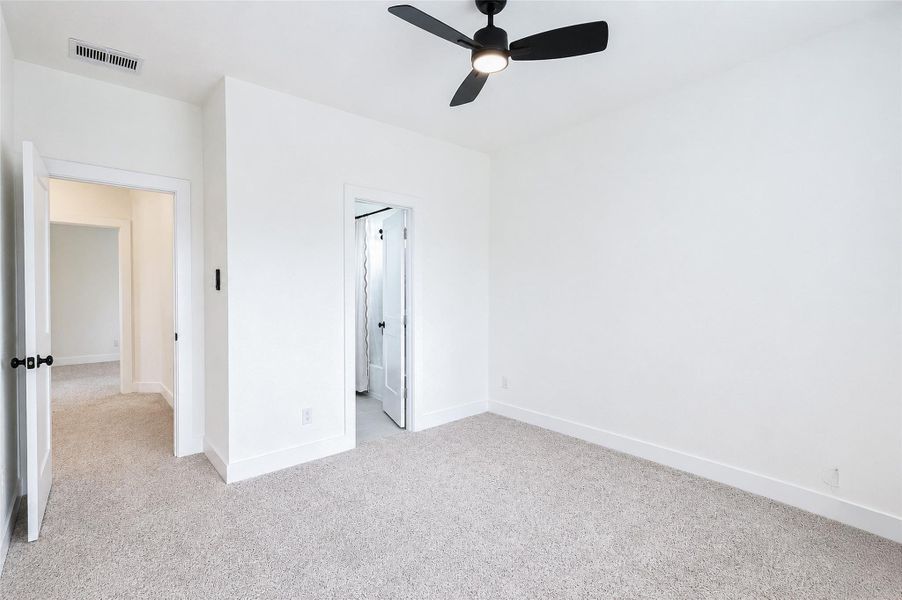 Spacious, unfurnished interior of a new home in , Katy (Image 28).