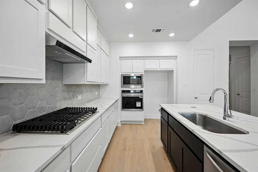 Furnished interior view inside a new home in Heritage Ranch: 50ft. lots, Sherman (Image 17). Furnished interior view inside a new home in Heritage Ranch: 50ft. lots, Sherman (Image 17).