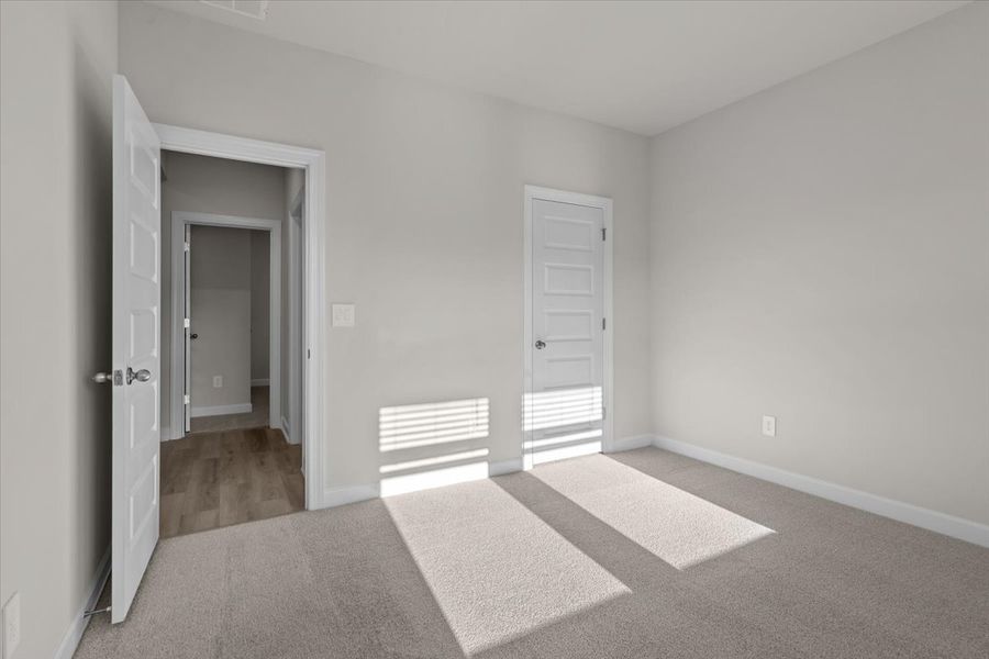 Spacious, unfurnished interior of a new home in Vickery Station, Woodruff (Image 12).