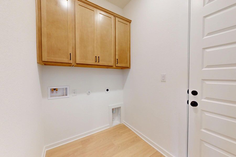Spacious, unfurnished interior of a new home in Heritage, Dripping Springs (Image 21). Spacious, unfurnished interior of a new home in Heritage, Dripping Springs (Image 21).