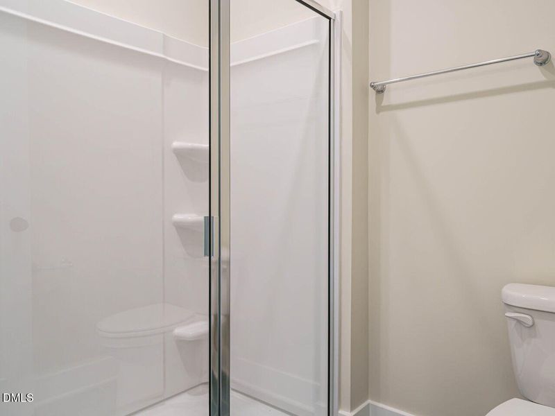 032-1280x960-bathroom