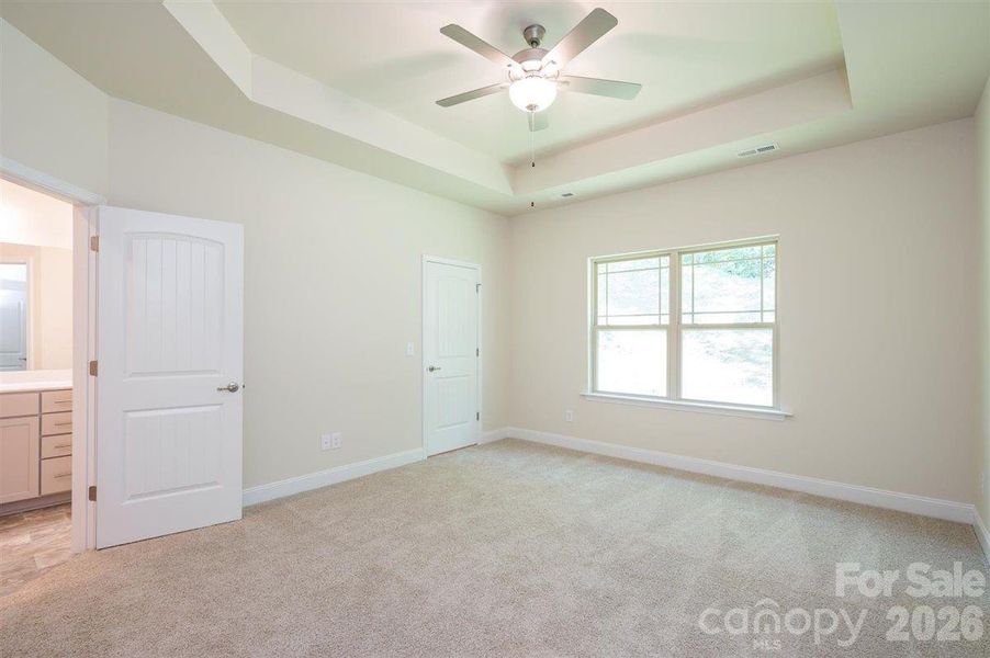 Photos are representative and may reflect a staged home.