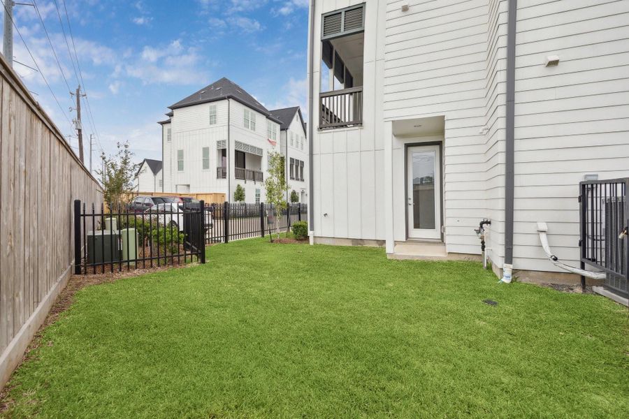 spacious private backyard spacious private backyard