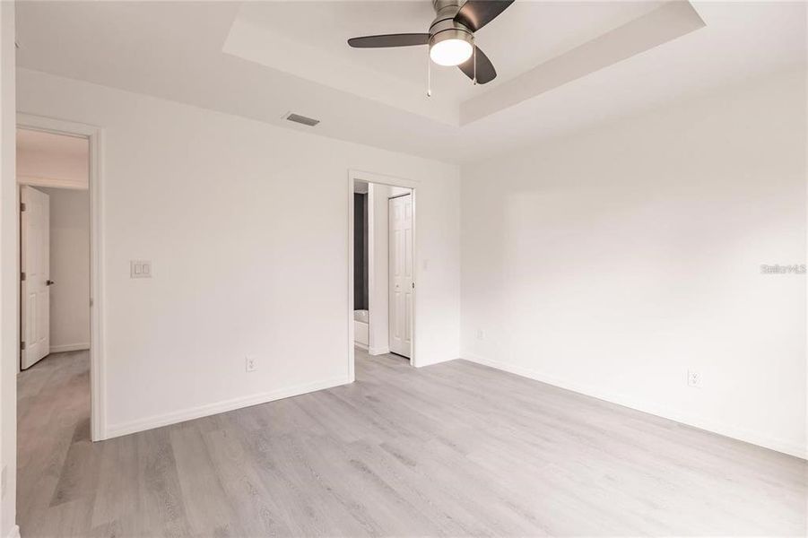 Spacious, unfurnished interior of a new home in , Punta Gorda (Image 14).