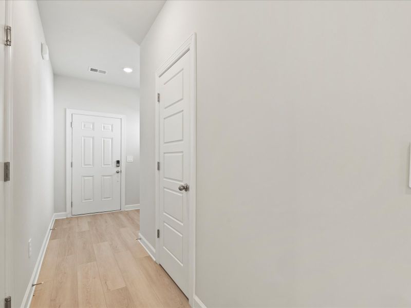 Spacious, unfurnished interior of a new home in Avalon Townes, Lyman (Image 10).