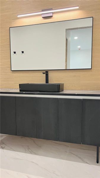 Close-up of interior finishes inside a home in , Fort Lauderdale (Image 19).