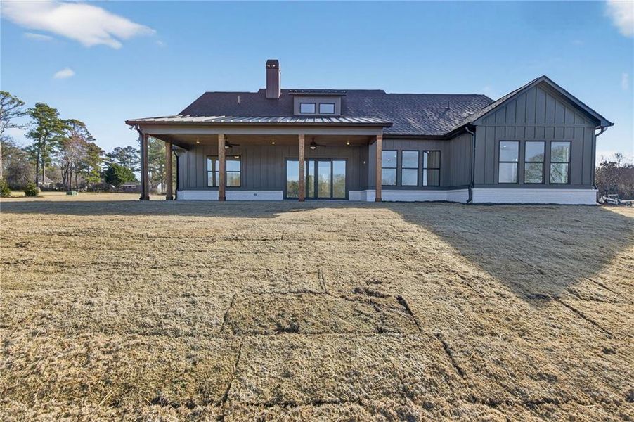 Exterior details and patio area of a home in , Dallas (Image 24).