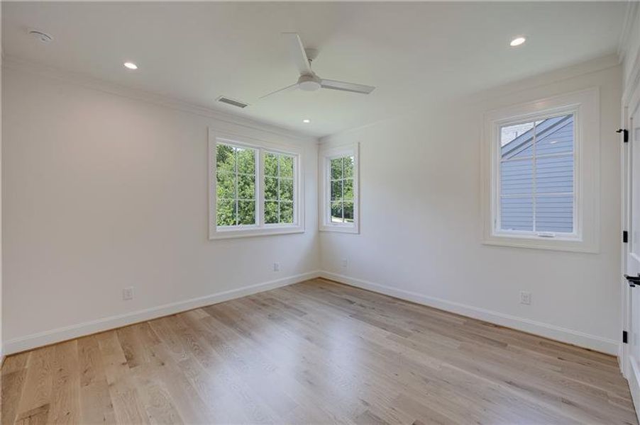 Spacious, unfurnished interior of a new home in , Atlanta (Image 105).