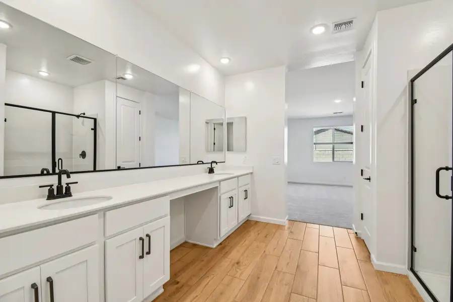 Primary bath. Not actual home, finishes may vary. Primary bath. Not actual home, finishes may vary.