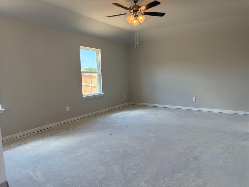 Spacious, unfurnished interior of a new home in Liberty Village, Brenham (Image 4).