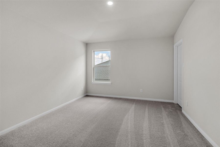 Spacious, unfurnished interior of a new home in Elyson, Katy (Image 11).