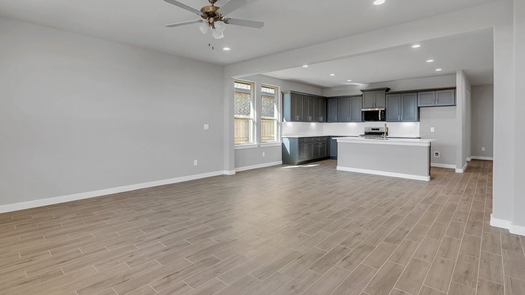 Spacious, unfurnished interior of a new home in Northwest Passage, Midland (Image 11). Spacious, unfurnished interior of a new home in Northwest Passage, Midland (Image 11).