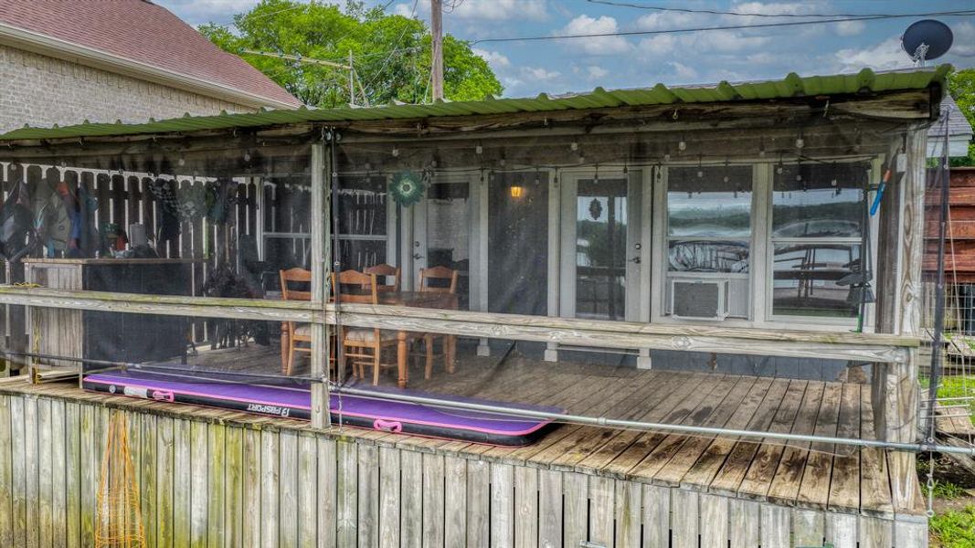 Exterior details and patio area of a home in , Weatherford (Image 16).