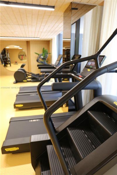 Community amenities in , Miami (Image 44).