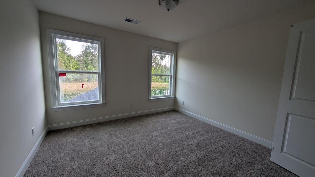 Spacious, unfurnished interior of a new home in Parker's Preserve, Ridgeville (Image 30).