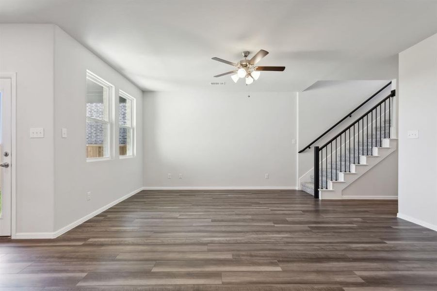 Spacious, unfurnished interior of a new home in AnaCapri, Anna (Image 10). Spacious, unfurnished interior of a new home in AnaCapri, Anna (Image 10).