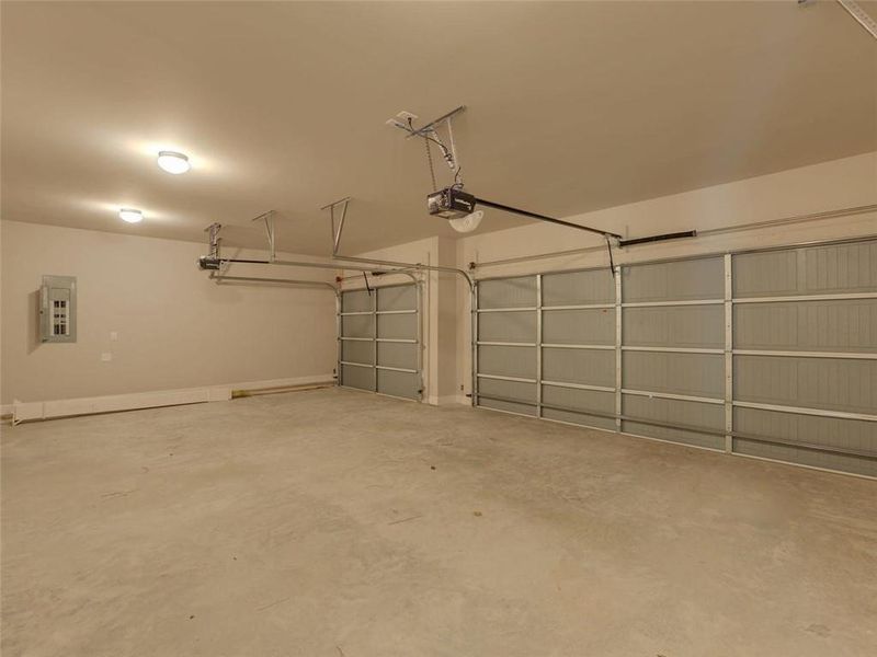 Spacious, unfurnished interior of a new home in , Jefferson (Image 30).