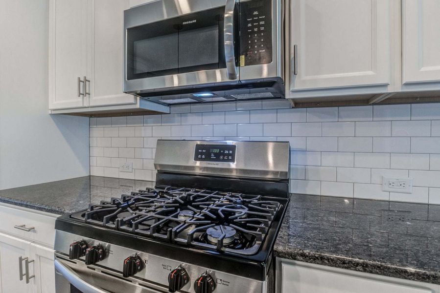Representative furnished interior of a home built from the Rivermist by Caviness & Cates Communities in Maggie Way, Wendell (Image 209).