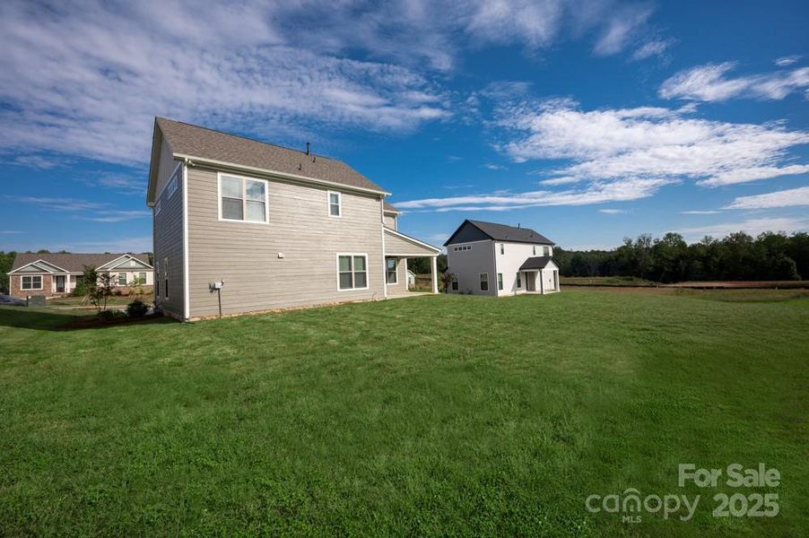 Exterior details and patio area of a home in Stoneridge Hills, Rock Hill (Image 3).