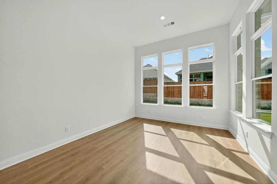 Spacious, unfurnished interior of a new home in Walsh Ranch, Fort Worth (Image 23).