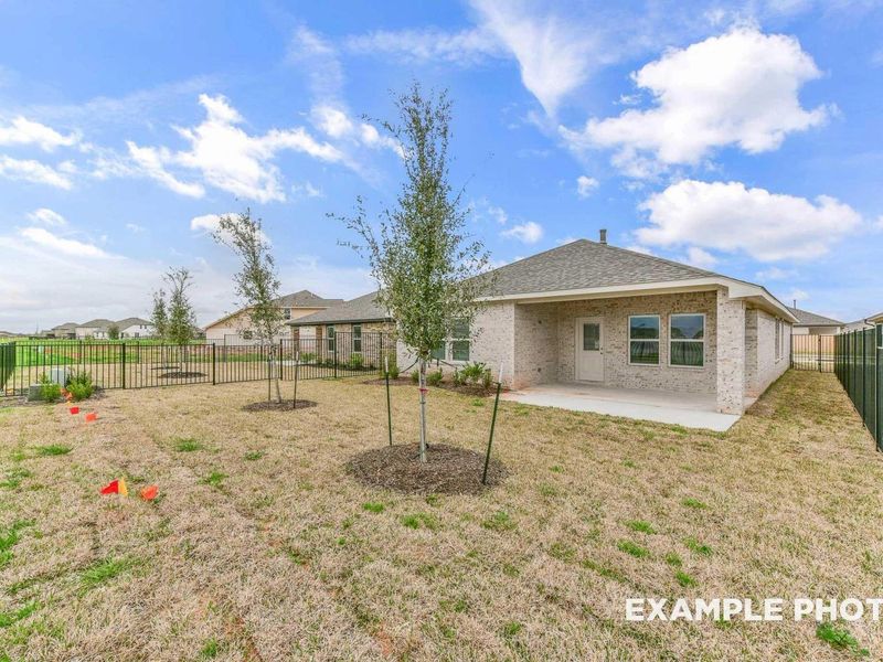 Exterior details and patio area of a home in Sierra Vista, Rosharon (Image 3). Exterior details and patio area of a home in Sierra Vista, Rosharon (Image 3).