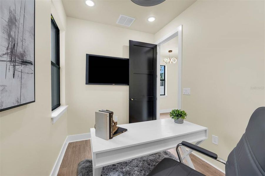 Furnished interior view inside a new home in , Orlando (Image 13).