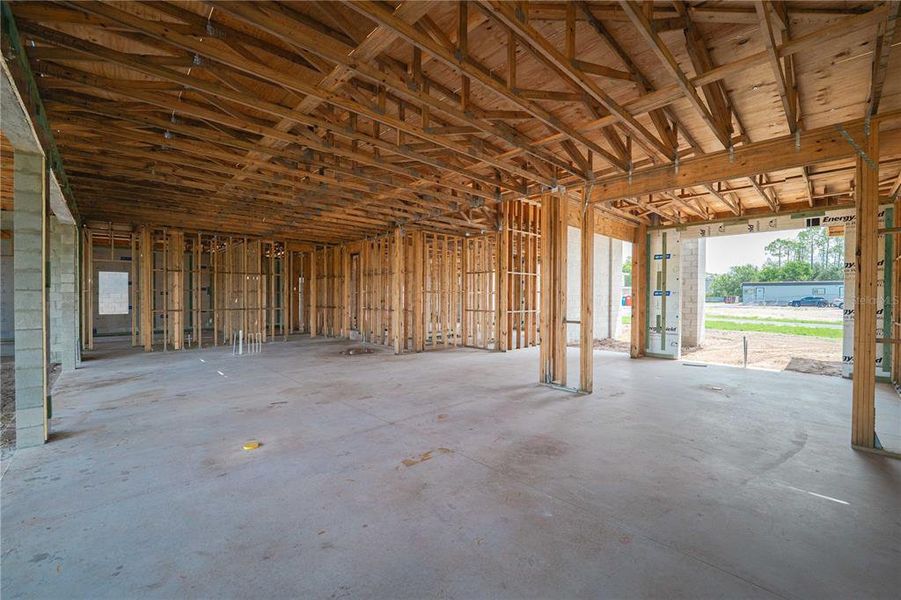 Spacious, unfurnished interior of a new home in , Odessa (Image 3).