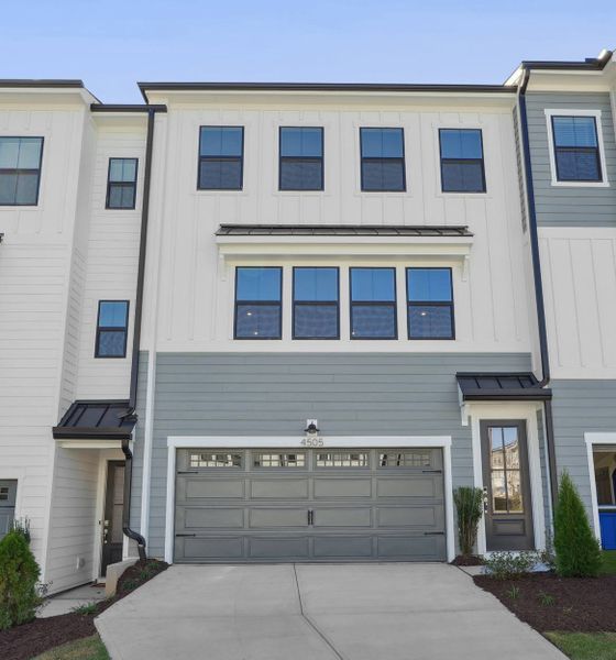 Image 21 representing the Kinston by Tri Pointe Homes in Elm Park, Raleigh, NC.