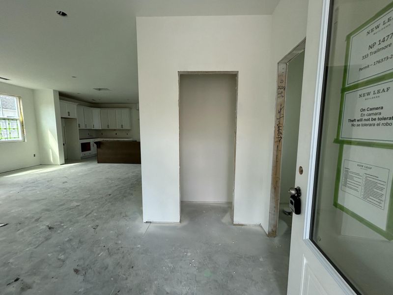 Spacious, unfurnished interior of a new home in , Summerville (Image 10).