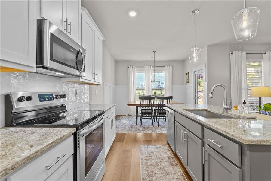 Furnished interior view inside a new home in , Jefferson (Image 15).