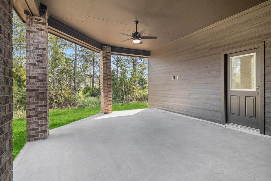 Large Covered Patio!