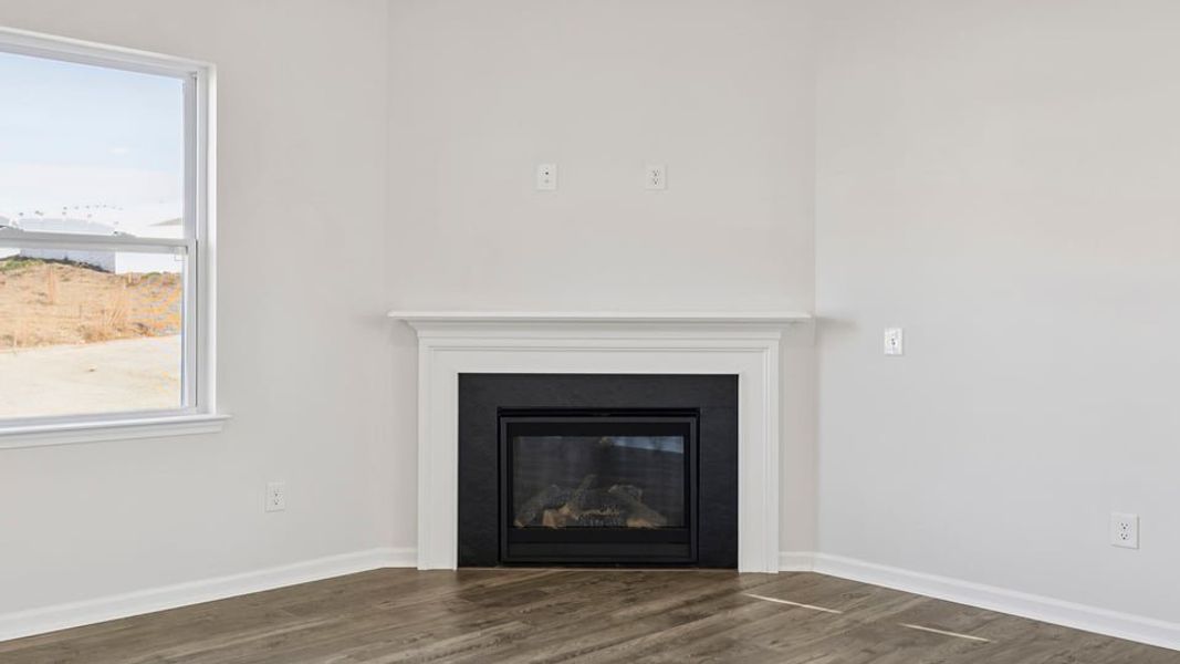 Spacious, unfurnished interior of a new home in Foxbank, Gray Court (Image 20).