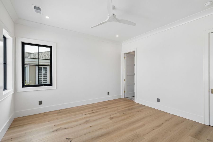 Spacious, unfurnished interior of a new home in , Isle Of Palms (Image 25).