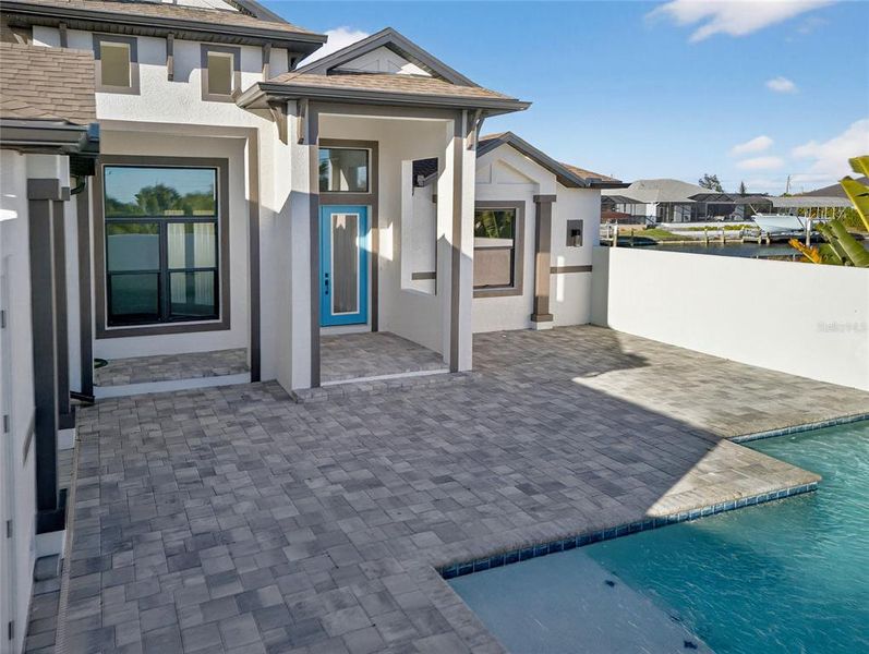 Exterior details and patio area of a home in , Port Charlotte (Image 30).