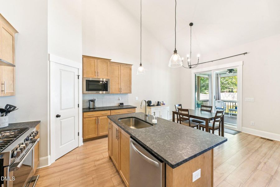 19-web-or-mls-Arbor Dr-S1404-019