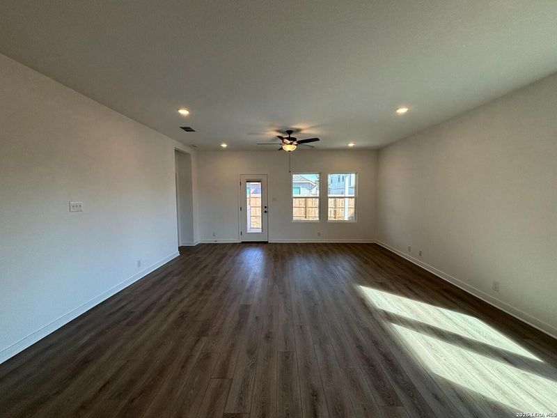 Spacious, unfurnished interior of a new home in Saddlebrook Ranch, Schertz (Image 24). Spacious, unfurnished interior of a new home in Saddlebrook Ranch, Schertz (Image 24).