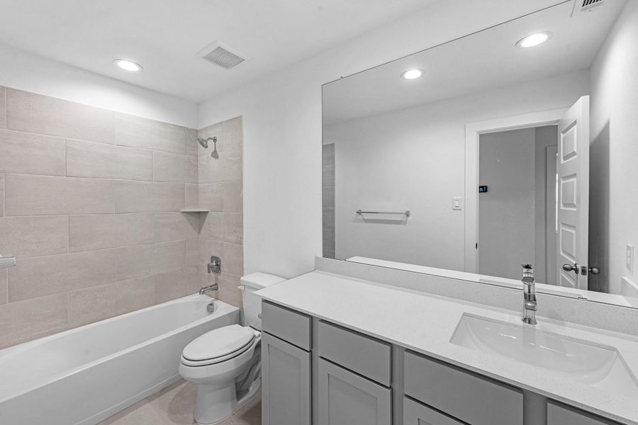Furnished interior view inside a new home in Grand Mason Crossing, Katy (Image 13).