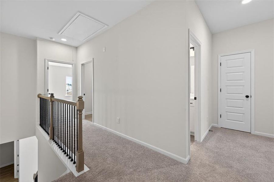 Spacious, unfurnished interior of a new home in Sanders Park, Austell (Image 23).