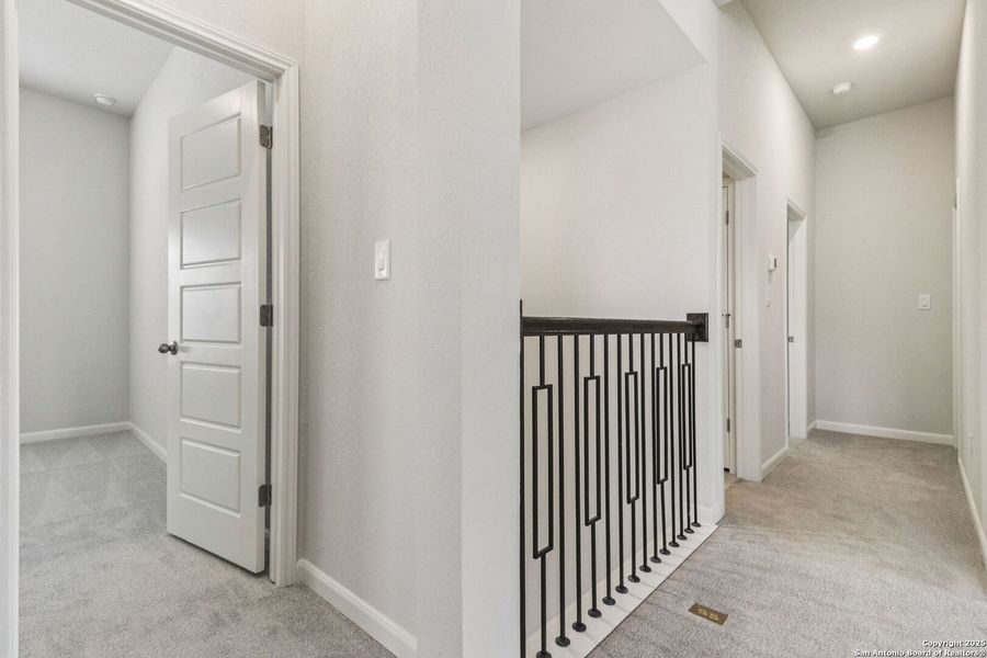 Spacious, unfurnished interior of a new home in Fox Falls, Boerne (Image 24).