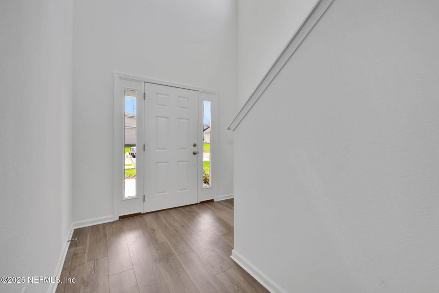 Spacious, unfurnished interior of a new home in Amberly, Green Cove Springs (Image 20).