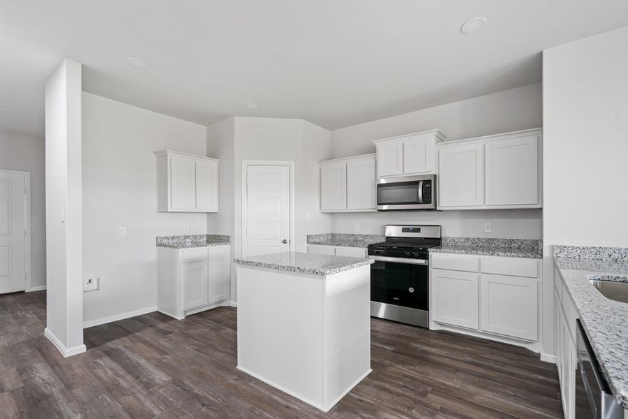 Representative furnished interior of a home built from the TAYLOR by D.R. Horton in Faculty Row, Abilene (Image 10).