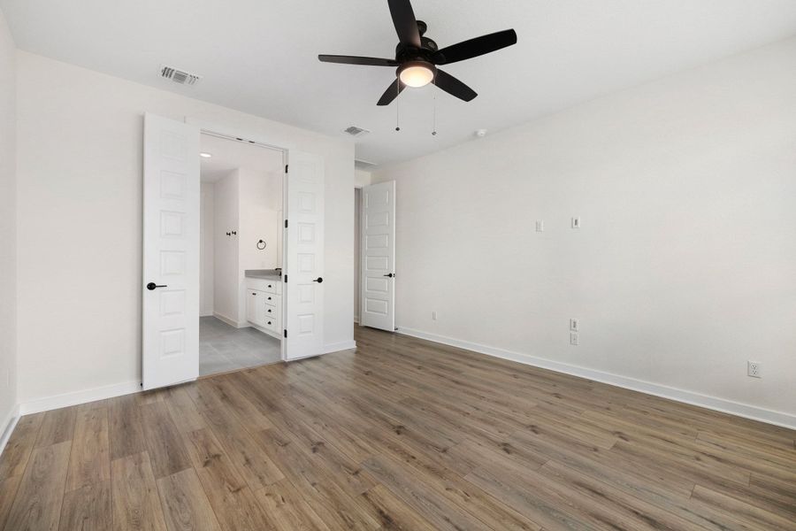 Spacious, unfurnished interior of a new home in Flora, Hutto (Image 37).