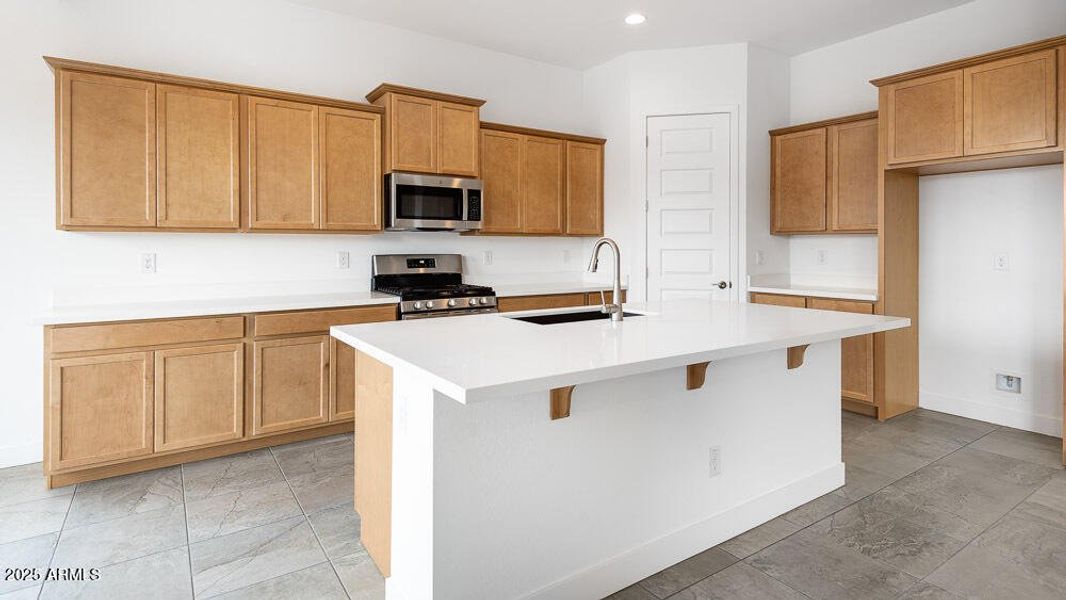 hj-az-phx-allen-ranches-expedition-adela hj-az-phx-allen-ranches-expedition-adela