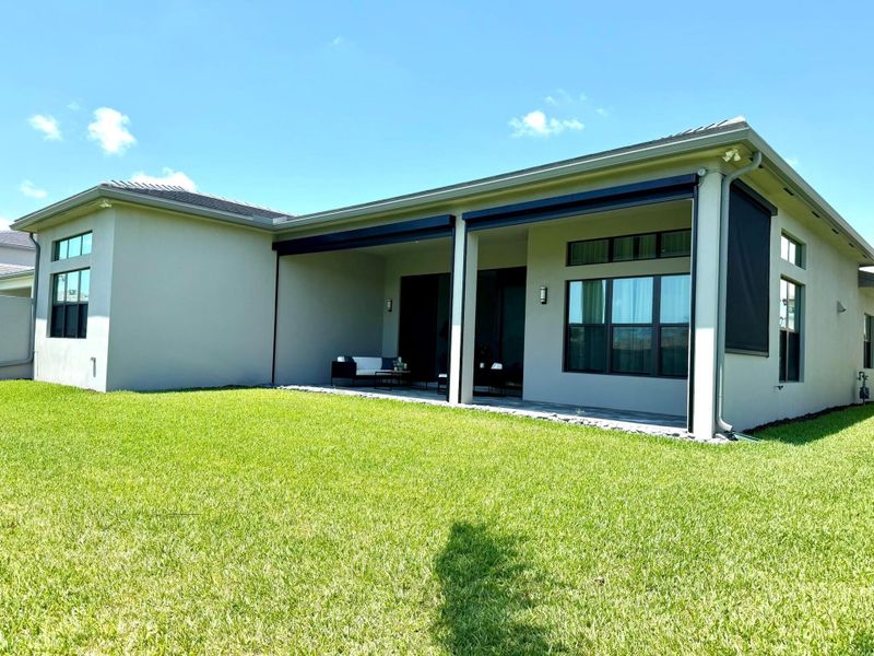 Exterior details and patio area of a home in , Boca Raton (Image 21).